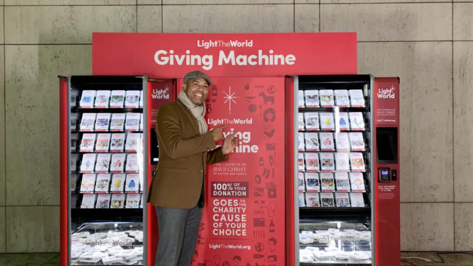 Mariano-Rivera-Giving-Machines-2