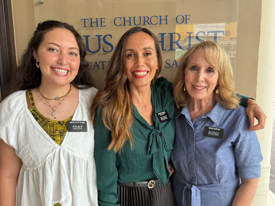 3-Generations-Sister-Missionaries-1.jpg