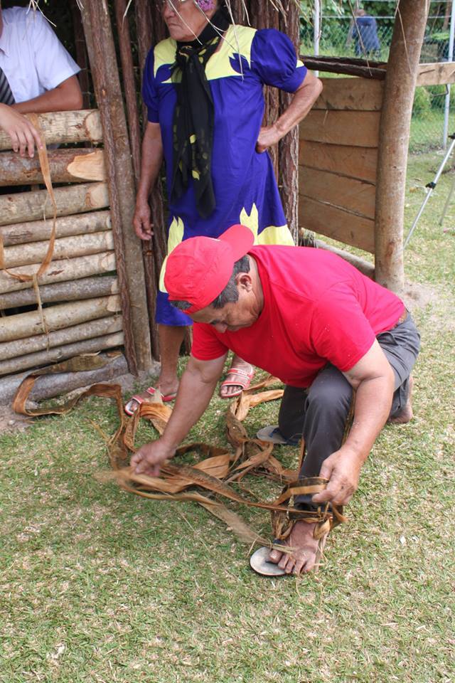 French Polynesia arts crafts2 May 2014